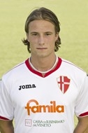 Linus Hallenius lascia l’Italia, passa dal Genoa all’Aarau nel campionato svizzero