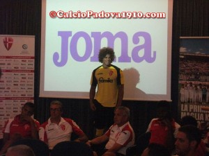 Feltscher: Presentazione nuove maglie Calcio Padova Joma 2012/2013