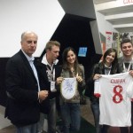 Da destra i vincitori: Simone Barzon, Angela e Giorgia Degli Agostini, Marco Nalesso e la maglia di Cuffa